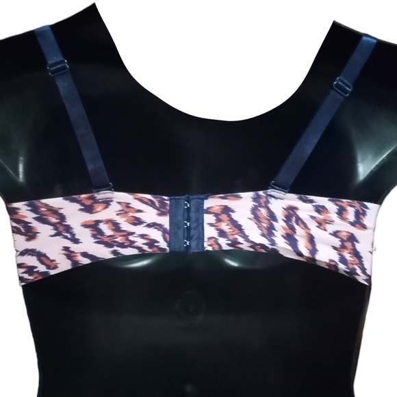 YMI | Pink & Navy Animal Print Underwire Padded Push Up Bra | 42C - Picture 2 of 3